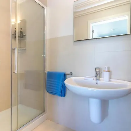 Large 4 Bedroom With Heated Swimming Carvoeiro (Lagoa)