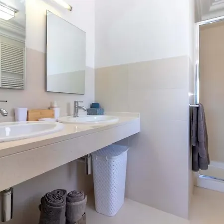 펜션 Large 4 Bedroom With Heated Swimming *